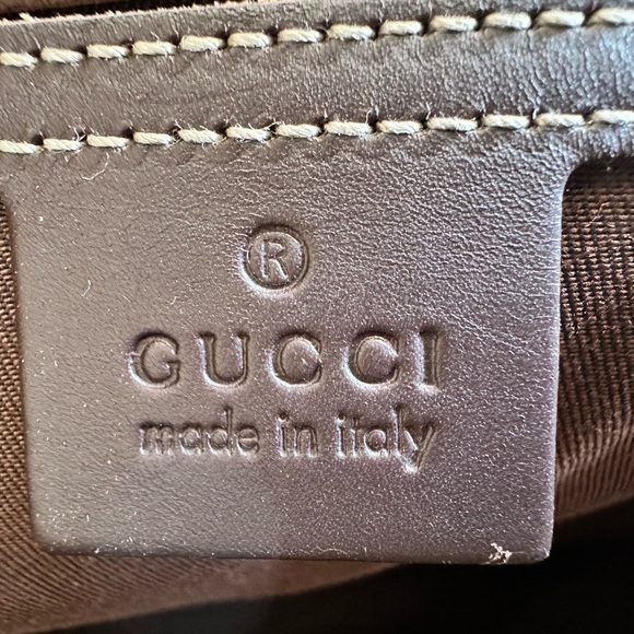 100% Authentic Gucci Front Zip Messenger Bag - Picture 7 of 10